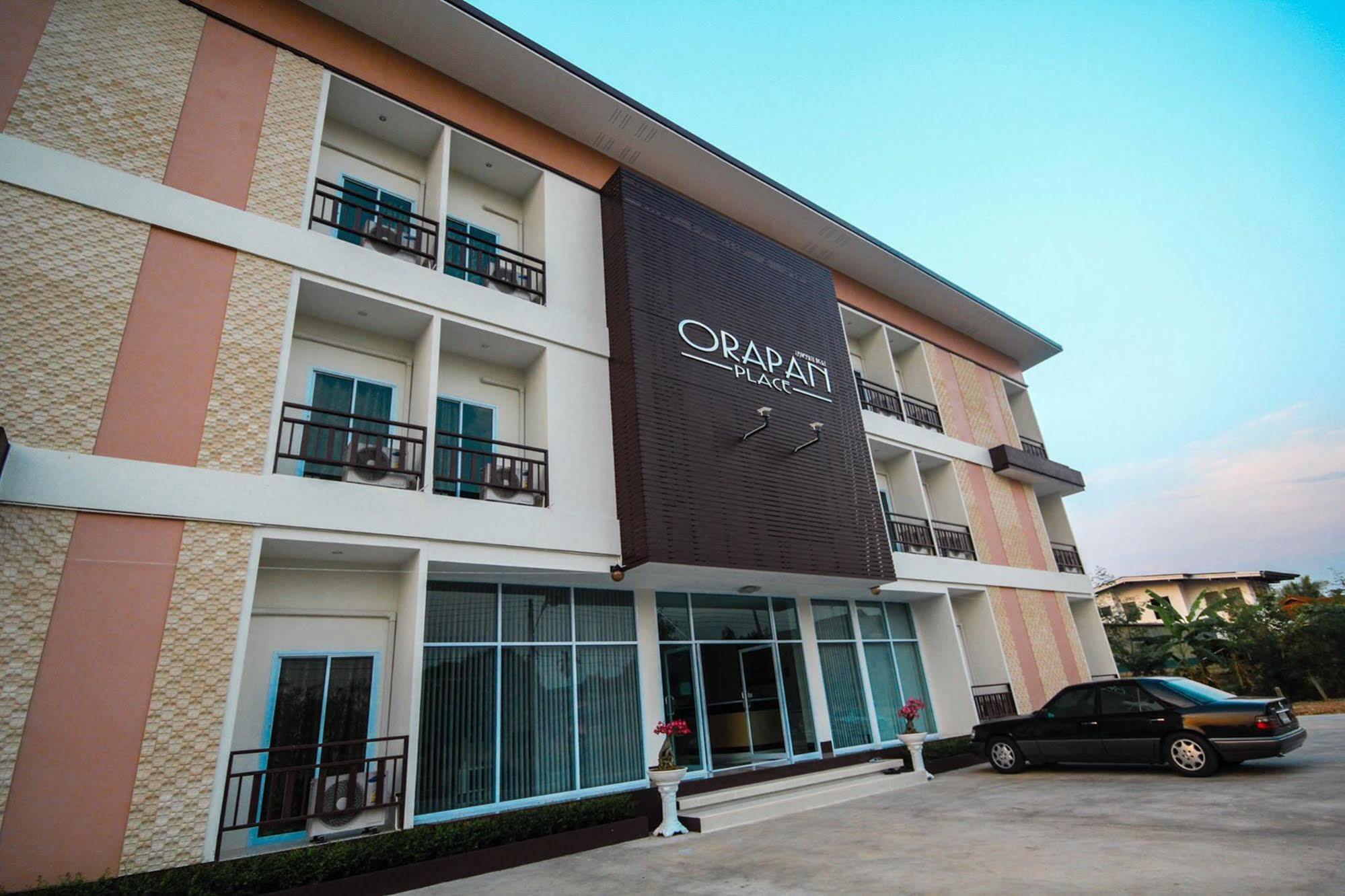 Orapan Place ลำปาง ภายนอก รูปภาพ